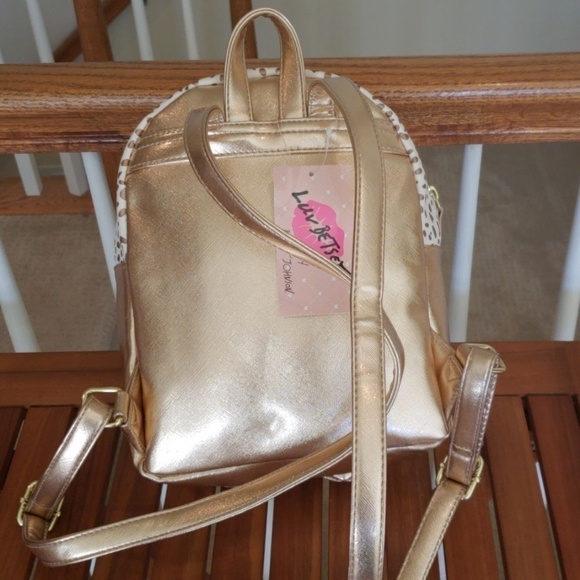 NWT Betsey Johnson Rose Gold Kitty Backpack - Picture 2 of 4